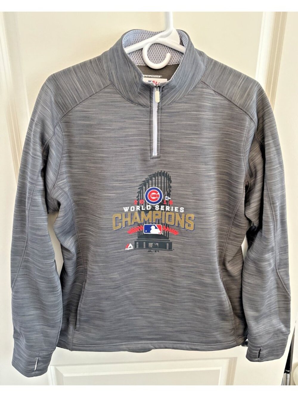 Chicago Cubs 2016 World Series Champions Women's Shirt LS 1/4 Zip Lined - Size L